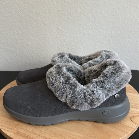 Skechers On-the-GO Joy Suede & Faux Fur Slip-Ons - Cozy Life - Picture 3 of 7